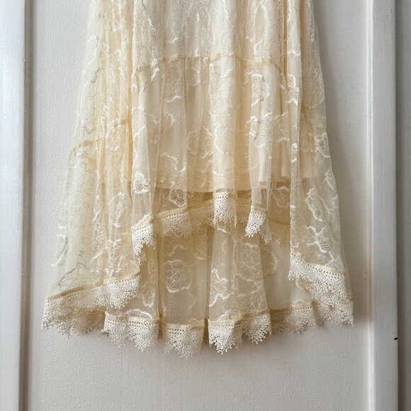 Choklate Paris Asymmetrical Lace Skirt - Picture 7 of 10